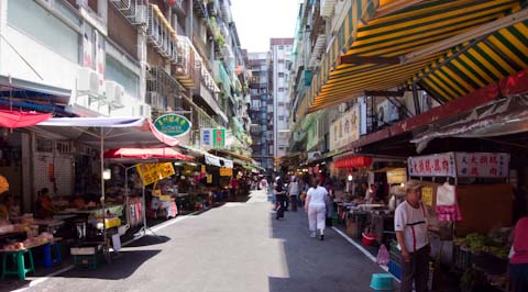 20090502-52 There are half a dozen of these little porduce street within a few minutes walk from home.