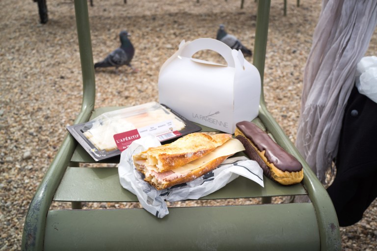 Another day, another meal in the park.  You will always have the best seat in the house.