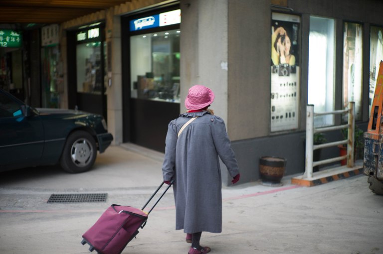 I was pleasantly surprised at the color reproduction from this lens. 