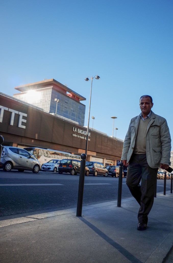 Reflection - Montparnasse (Ricoh GR)