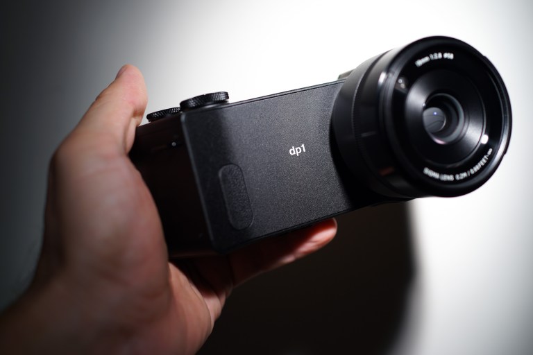 Sigma DP1 Quattro in-hand