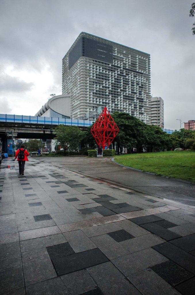 First stop, computer alley. I have a pair of Westone 4s that have been acting up and I needed someone to take a listen to them.